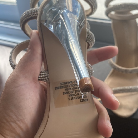 Very Good condition Heels with free gift - Picture 3 of 4